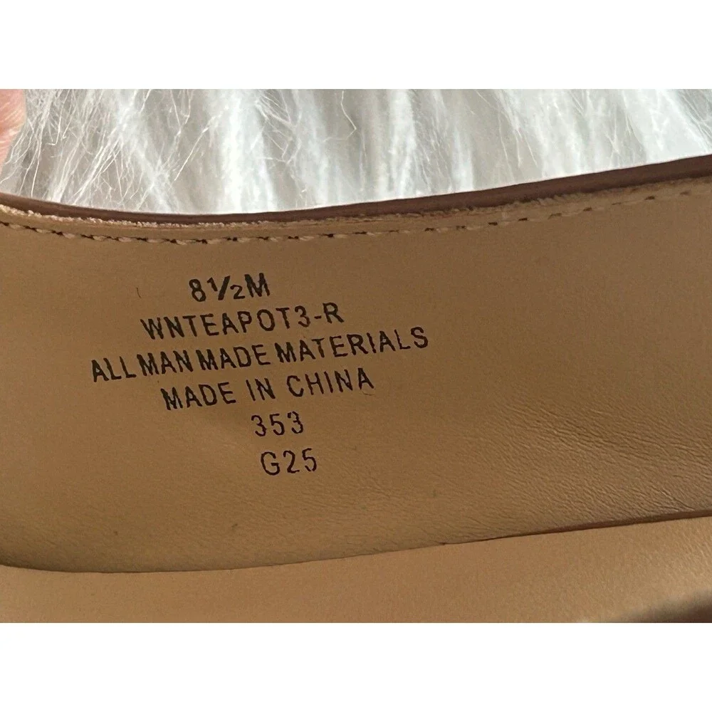 Nine West Women's Size 8.5 Nude Patent Leather Teapot Heels Shoes NWOB CAREER